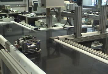 Video of a tetherless planar motor changing direction and moving between platen tiles.