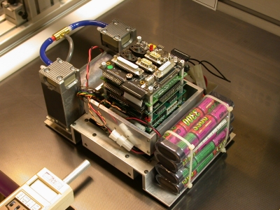 Photograph of a tetherless planar motor using an onboard air pump